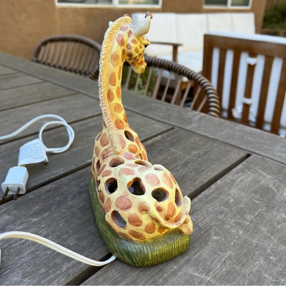 Vintage Ceramic Giraffe Small Table or Desk Lamp Safari Desk Table Night Light